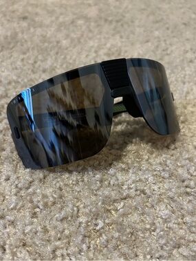 Heatwave Brand - Men's Black Shield Sunglasses - Full-Coverage Sport Shield Lens